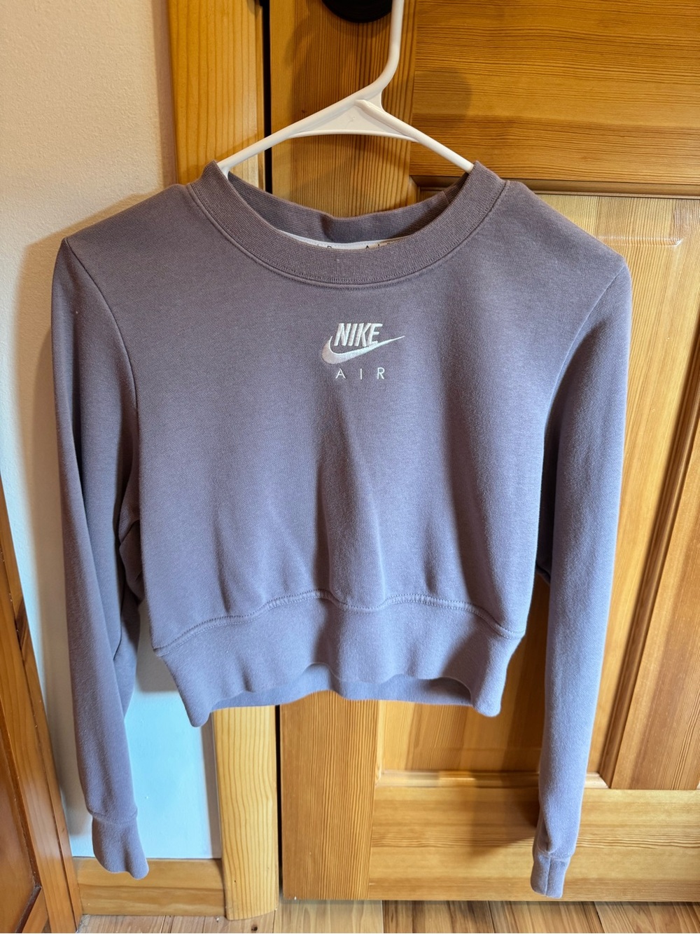 Nike Women's Cropped Crew Sweatshirt - Dusty Mauve